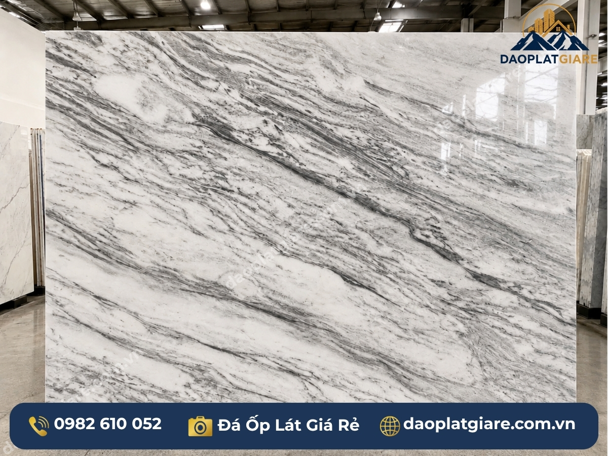 đá marble trắng nhiều vân Yên Bái lát sảnh khách sạn tân cổ điển