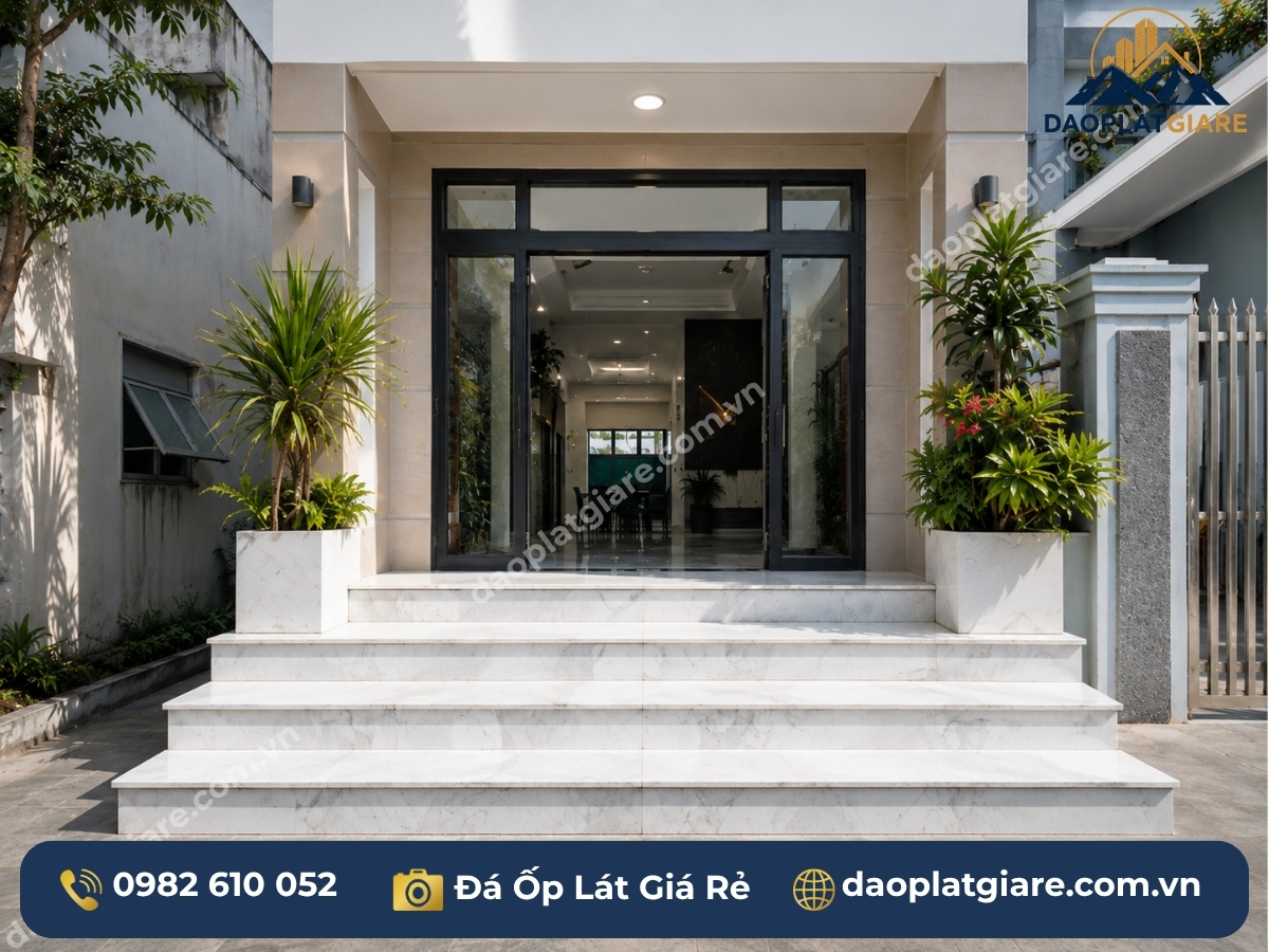bậc tam cấp ốp đá marble trắng Yên Bái cổng nhà phố Hà Nội