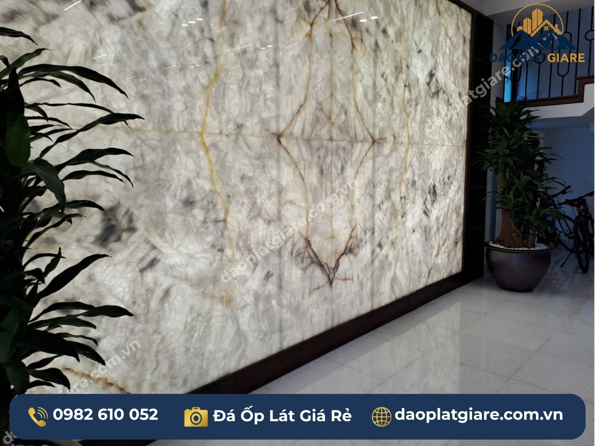 ghép 4 tấm marble đối xứng tranh đá tự nhiên tường phòng khách lớn